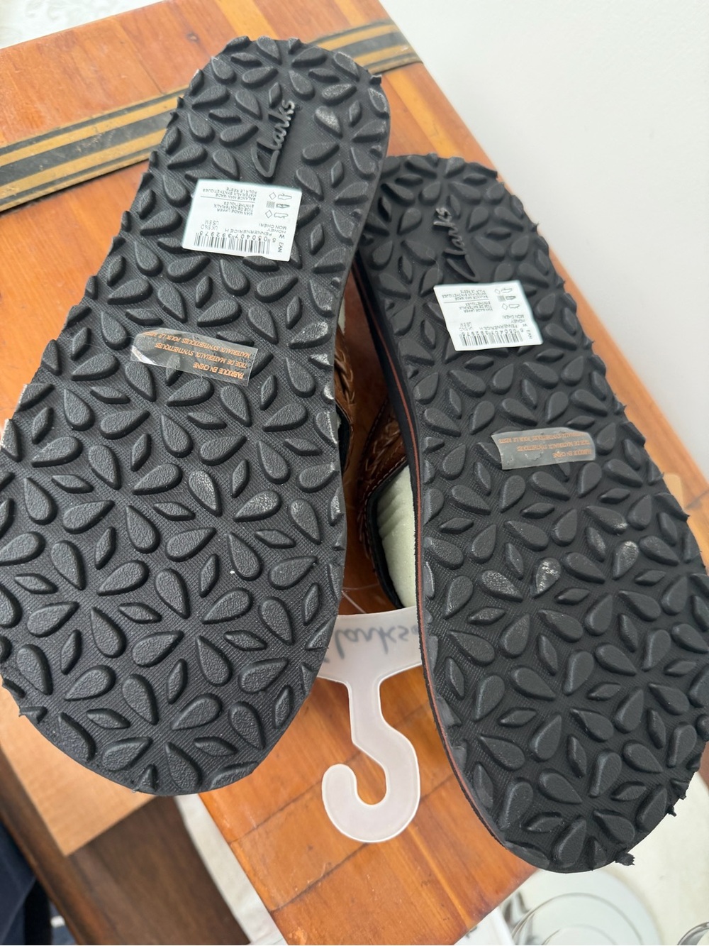 Clarks Brown Leather Sandals - Picture 3 of 3